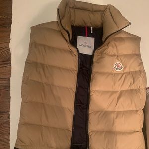 Moncler Puffer vest